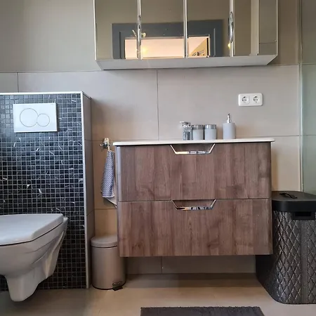 Na Lesnym Wzgorzu Rusinowo (Slawno)