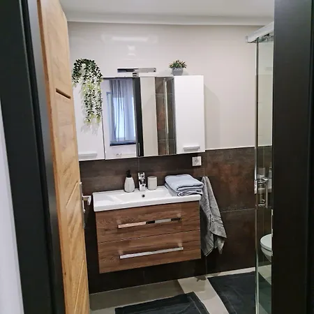 Na Lesnym Wzgorzu Rusinowo (Slawno)